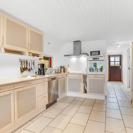 Prázdninový dům Fredger - 450m From The Sea By Interhome