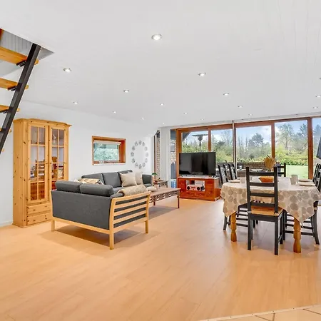 Fredger - 450m From The Sea By Interhome *